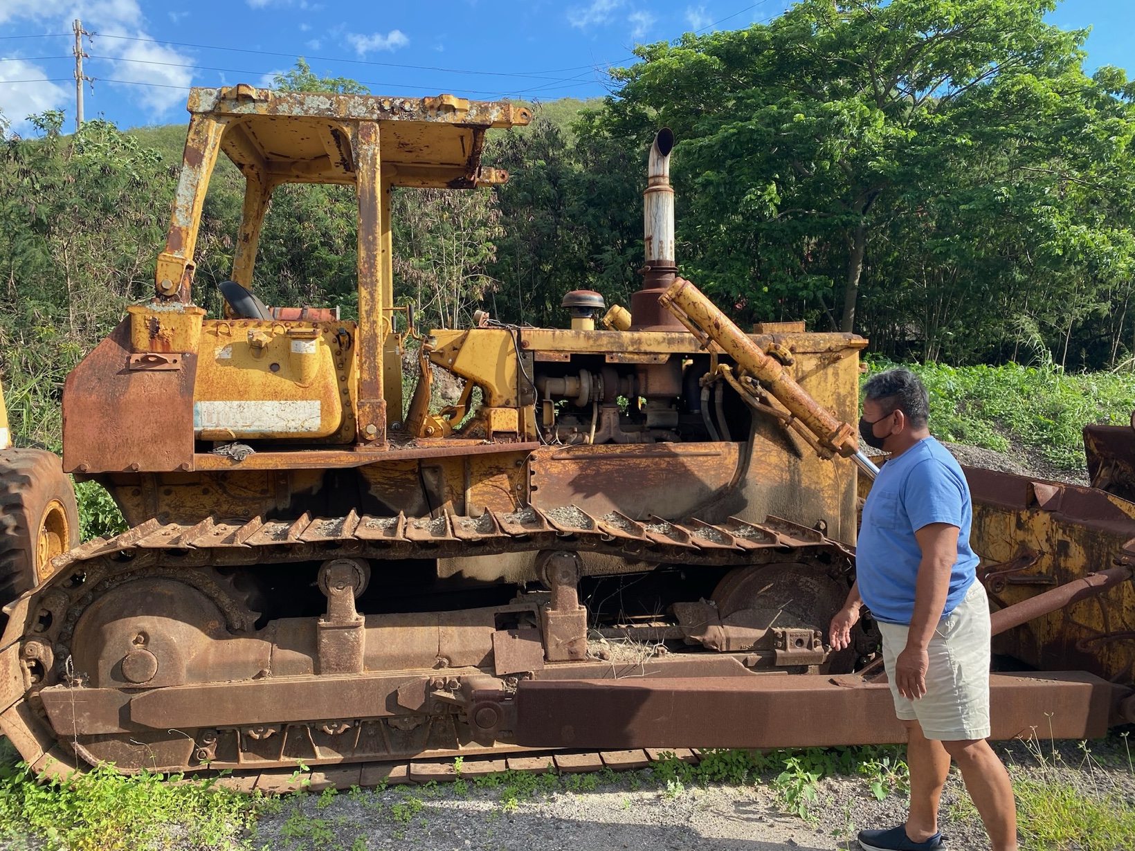 Crawler bulldozer